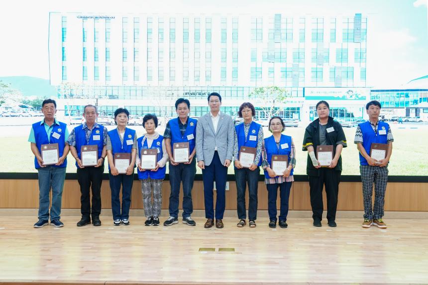 광복80주년 기념 태극기 행사 및 한마음 연찬회 - 44