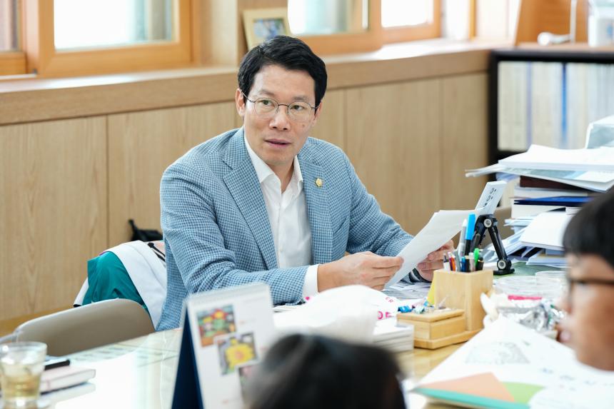 포천 가산초교 포천시의회 견학방문 1 - 21