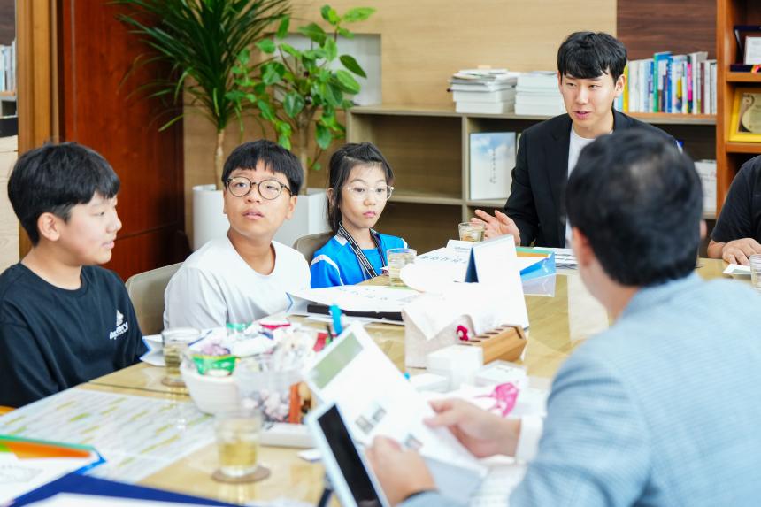 포천 가산초교 포천시의회 견학방문 1 - 22