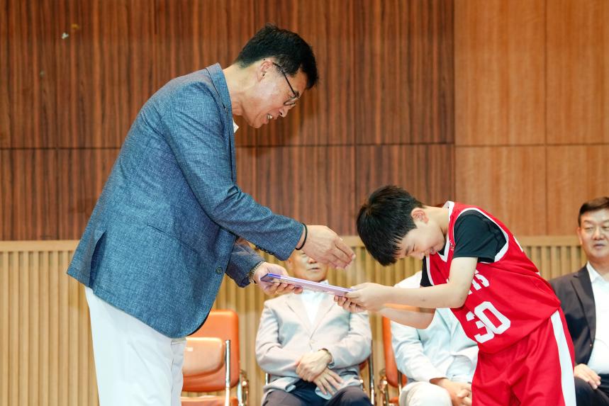 제13회 포천시협회장배 종별 생활체육 농구대회 1 - 17