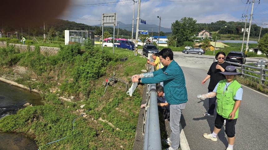 포천시 자연보호협회 다슬기 방류 행사 - 1