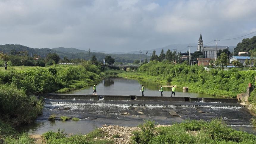 포천시 자연보호협회 다슬기 방류 행사 - 5