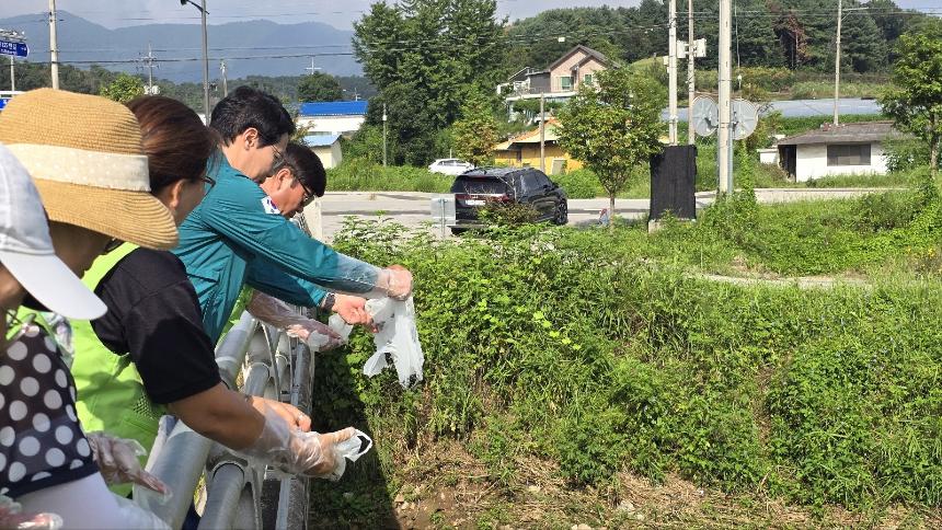 포천시 자연보호협회 다슬기 방류 행사 - 7