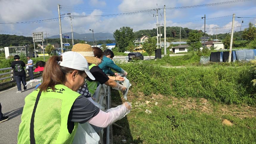 포천시 자연보호협회 다슬기 방류 행사 - 8
