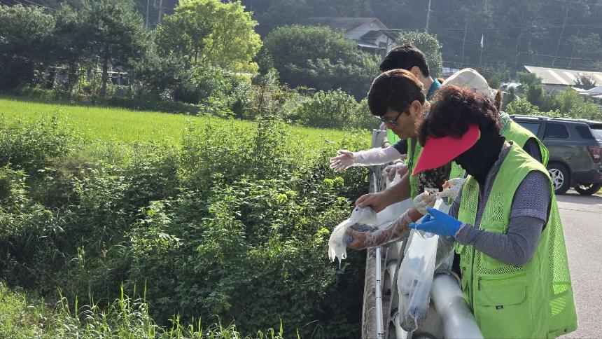 포천시 자연보호협회 다슬기 방류 행사 - 12