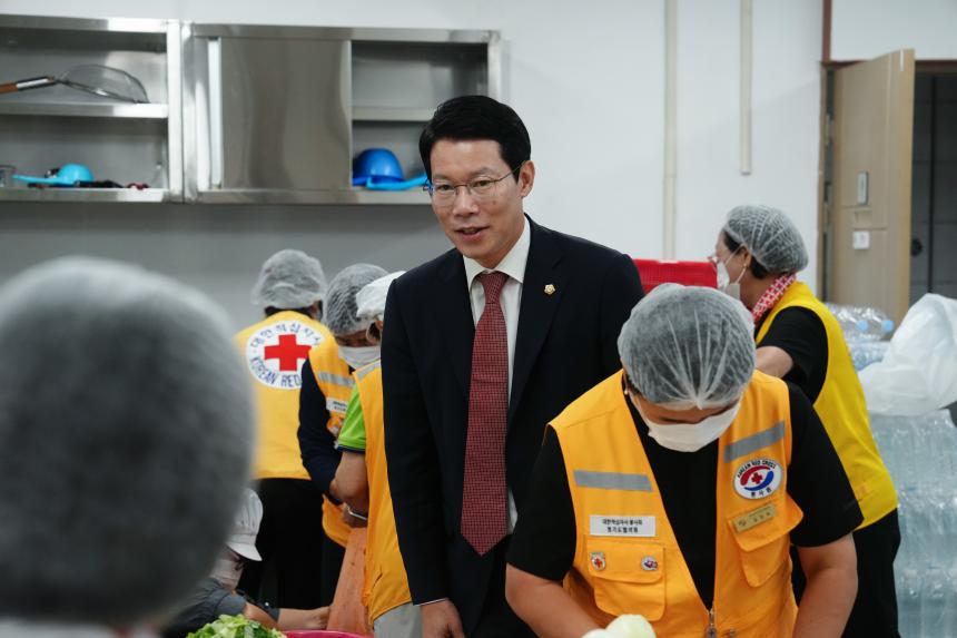 국제라이온스협회 354-H지구 2025-2026 7지역 추석맞이 쌀 나눔 봉사 - 2