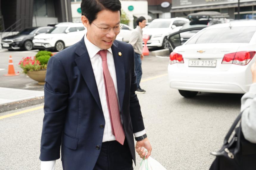 국제라이온스협회 354-H지구 2025-2026 7지역 추석맞이 쌀 나눔 봉사 - 5