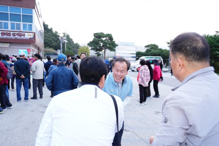 군내면 반월산 둘레길 걷기대회 - 17