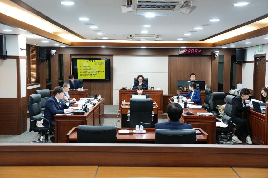 제188회임시회 운영위원회 및 조례등심사특위 - 31