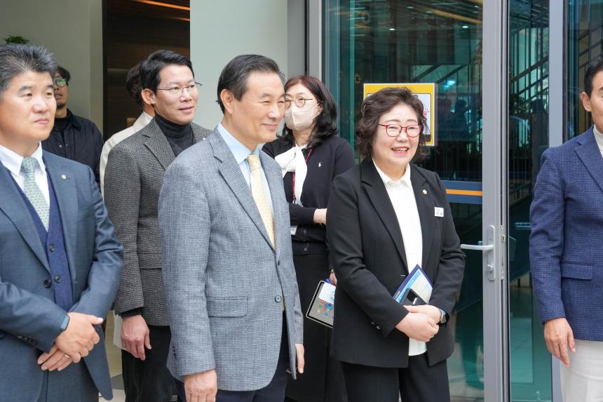 11월 여민회 정례회의 및 반다비체육센터 개관식 - 38