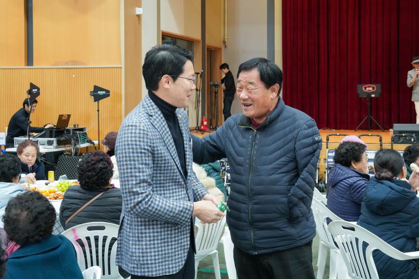 적십자 영북봉사회 제10회 소외계층 가구와 행복한 정 나눔행사 - 32