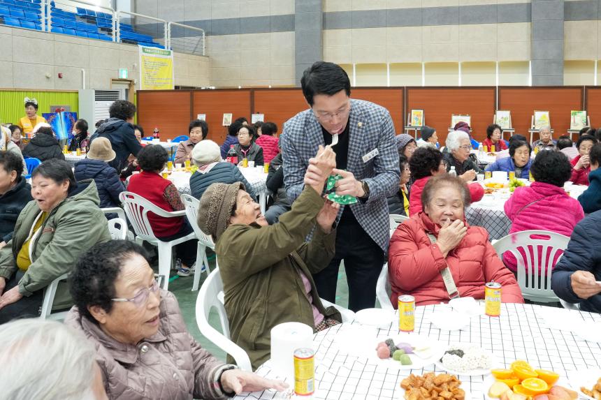 적십자 영북봉사회 제10회 소외계층 가구와 행복한 정 나눔행사 - 34