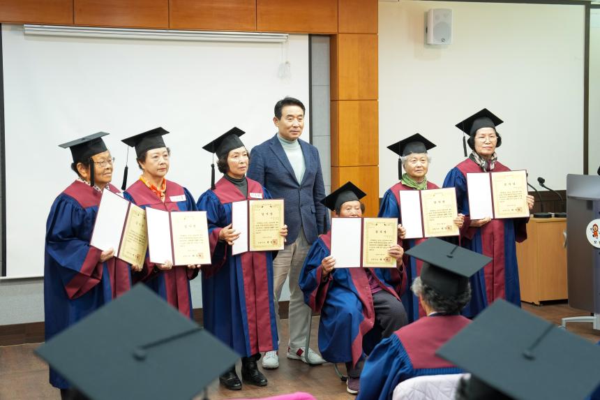 창수면 2025 은빛아카데미 수료식 - 14