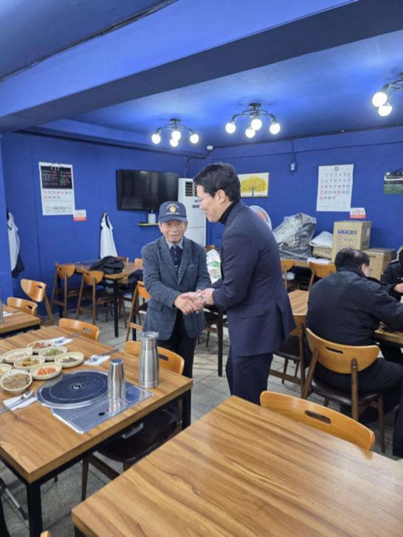 6.25 참전 어르신 식사대접 - 15