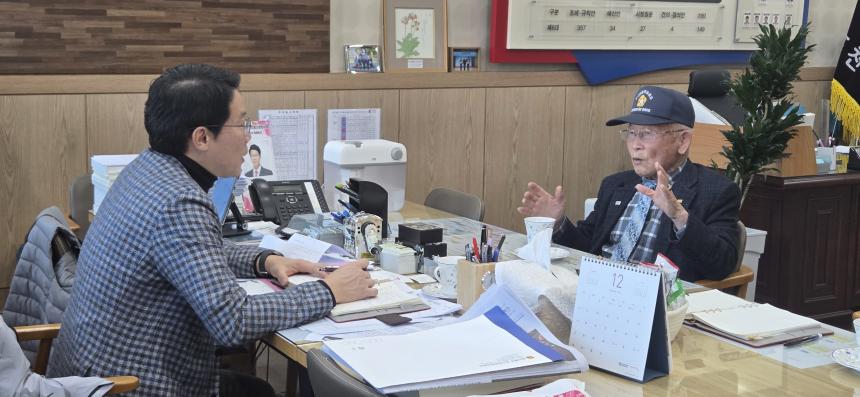 6.25참전유공자 포천시지회 의회 방문 - 4