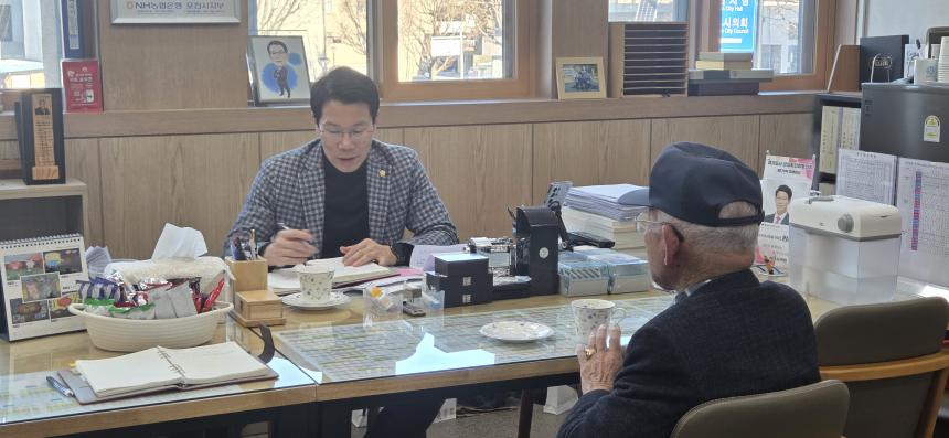 6.25참전유공자 포천시지회 의회 방문 - 6