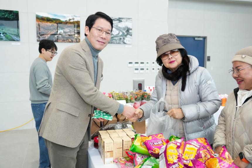 포천노인복지센터 제21회 우리가 함께 만드는 따뜻한 나눔축제 - 37