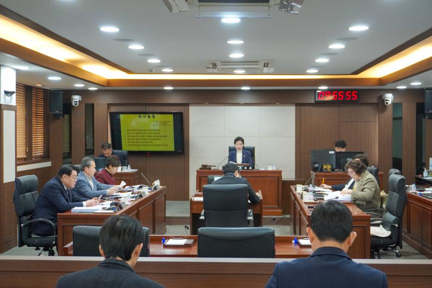 제190회 임시회 재2차 운영위원회 - 4