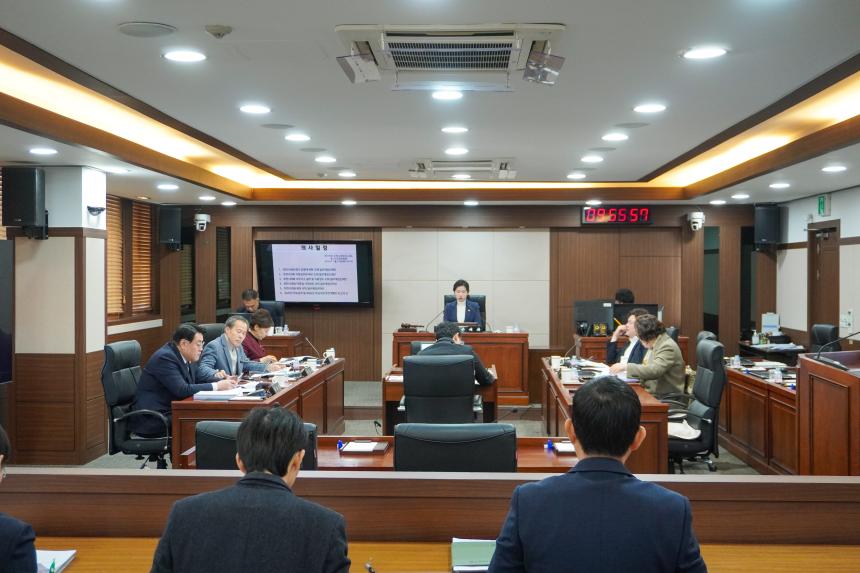 제190회 임시회 재2차 운영위원회 - 6