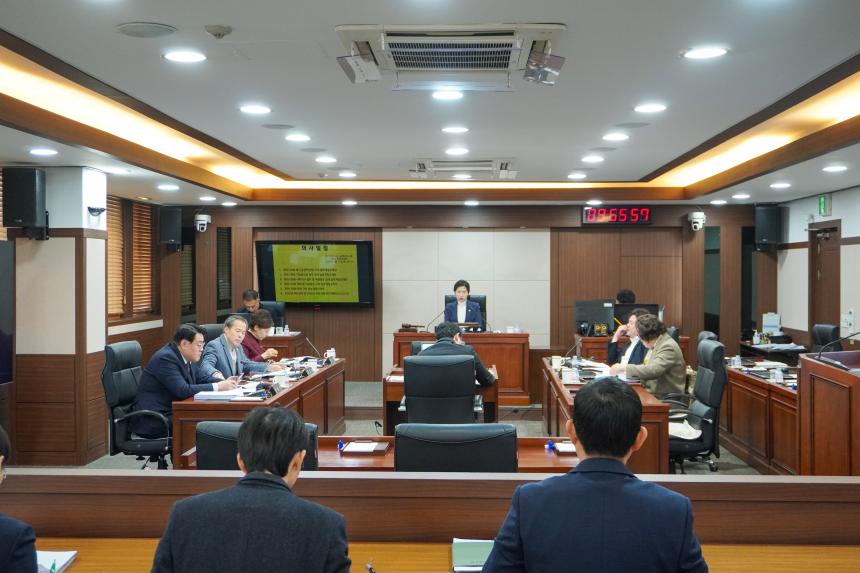 제190회 임시회 재2차 운영위원회 - 7